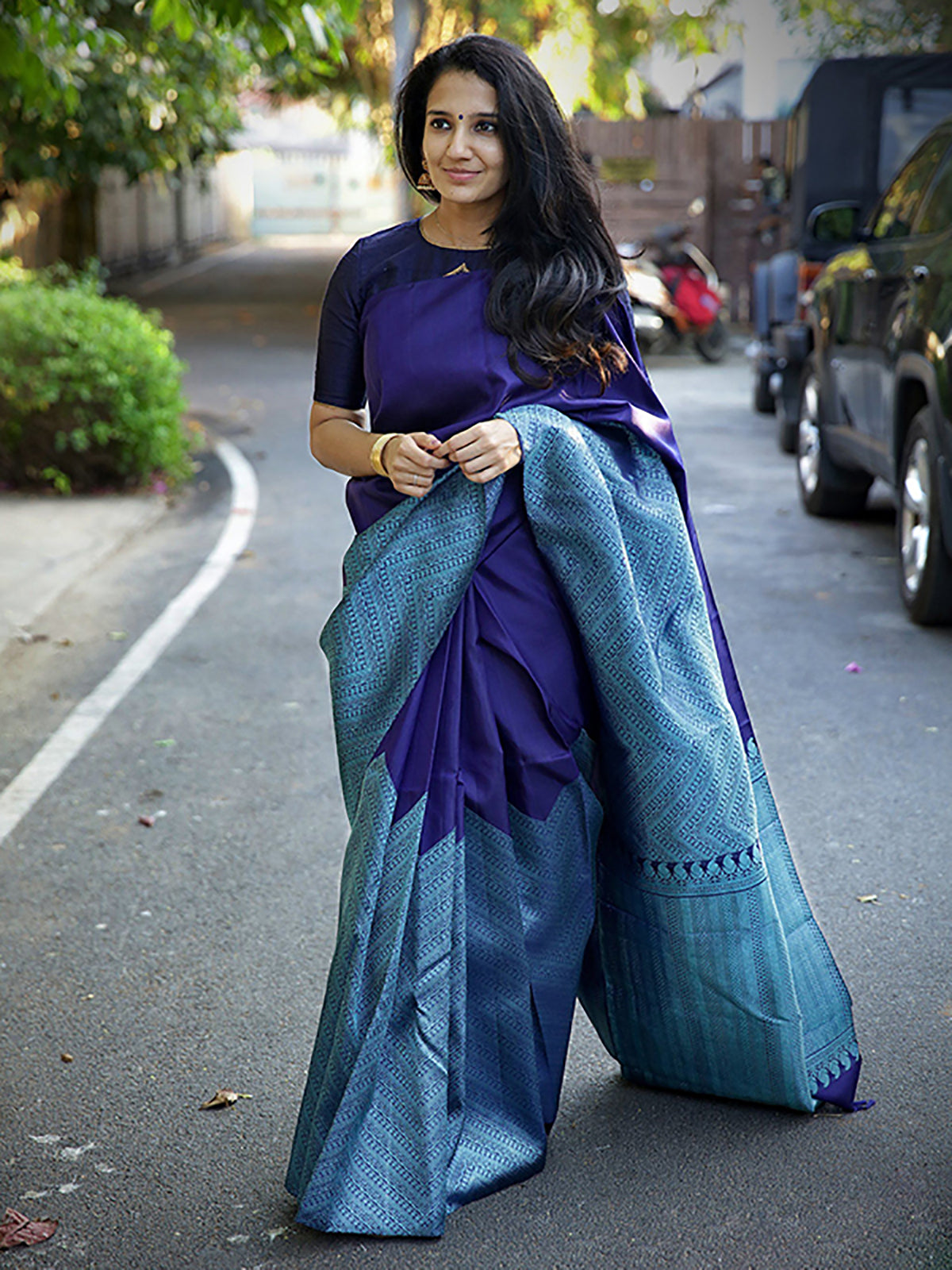 Blue Traditional Faux Silk Saree For Women With Blouse Piece